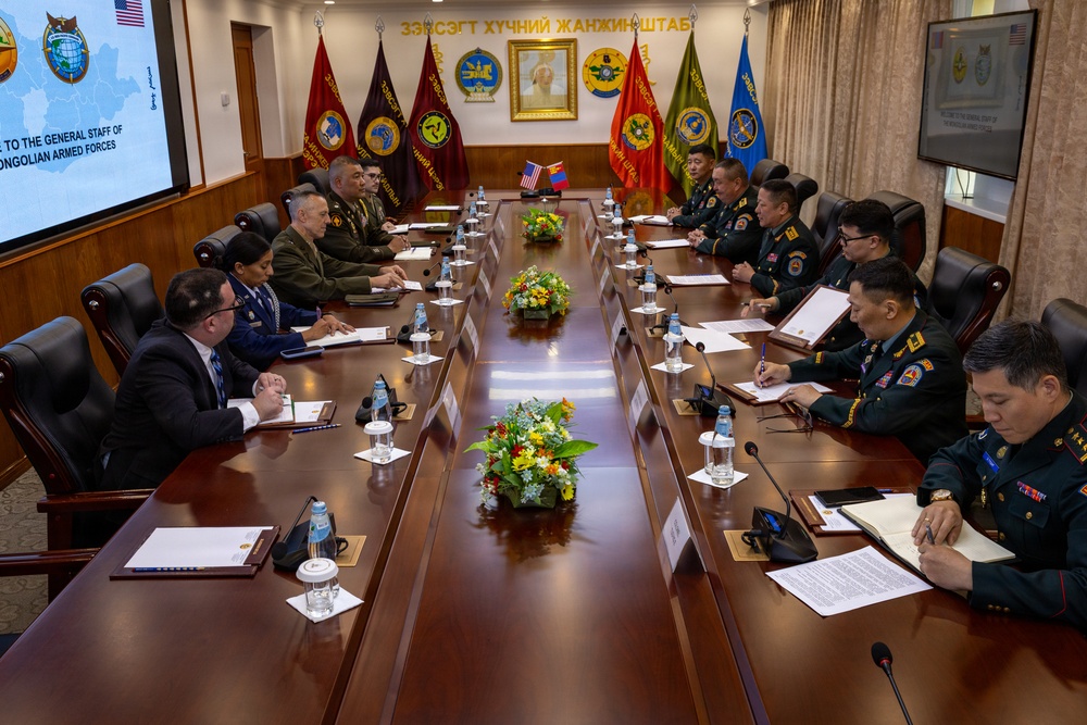 U.S. Pacific Command Deputy Commander Visits Mongolia, Reaffirms Strategic ‘Third Neighbor’ Partnership