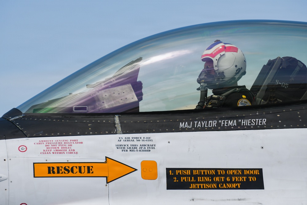 F-16 Viper demonstration team performs at Naval Air Station Patuxent River Air Show