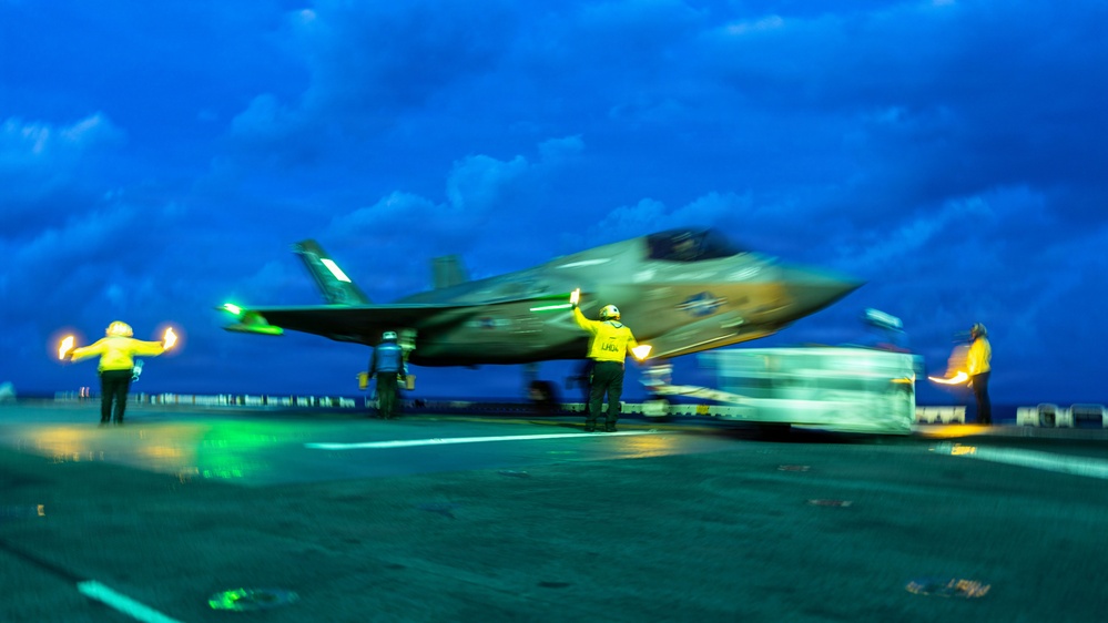 11th MEU Marines, Sailors Conduct Flight Operations Aboard USS Boxer