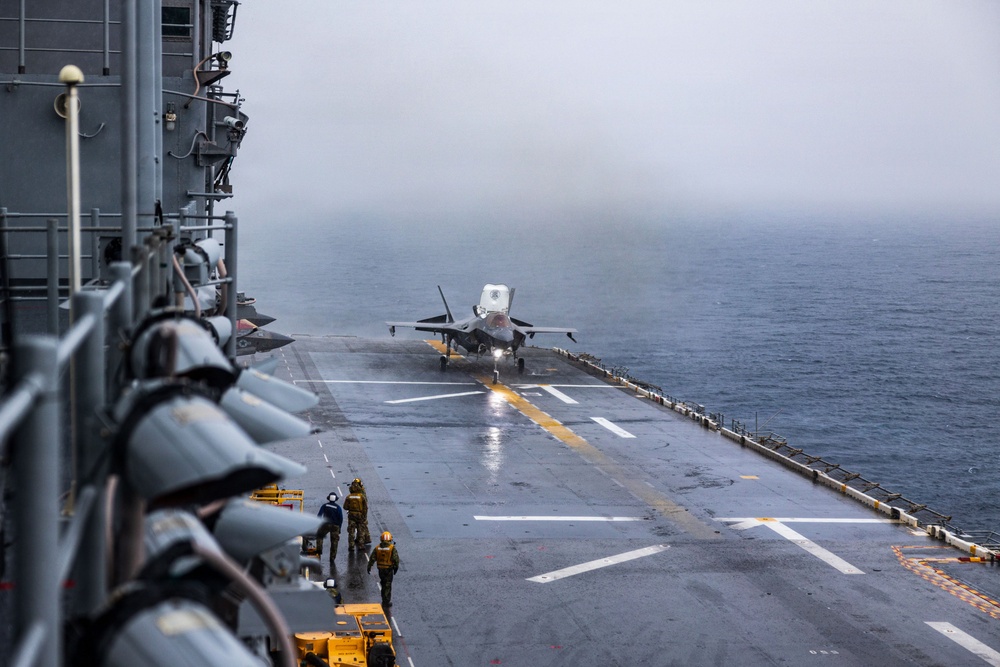 11th MEU Marines, Sailors Conduct Flight Operations Aboard USS Boxer