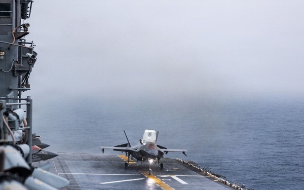 11th MEU Marines, Sailors Conduct Flight Operations Aboard USS Boxer