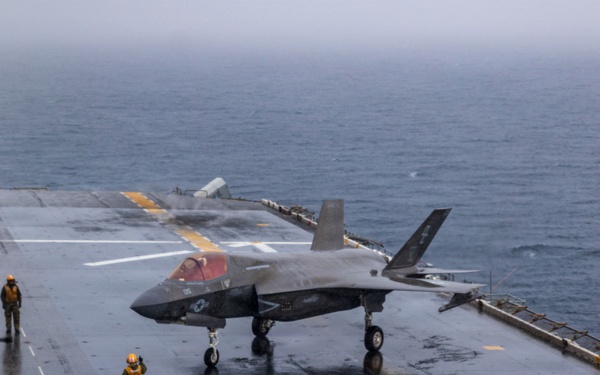 11th MEU Marines, Sailors Conduct Flight Operations Aboard USS Boxer