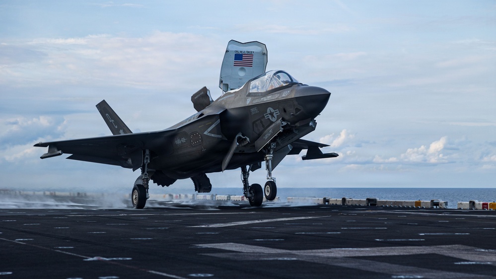 11th MEU Marines, Sailors Conduct Flight Operations Aboard USS Boxer
