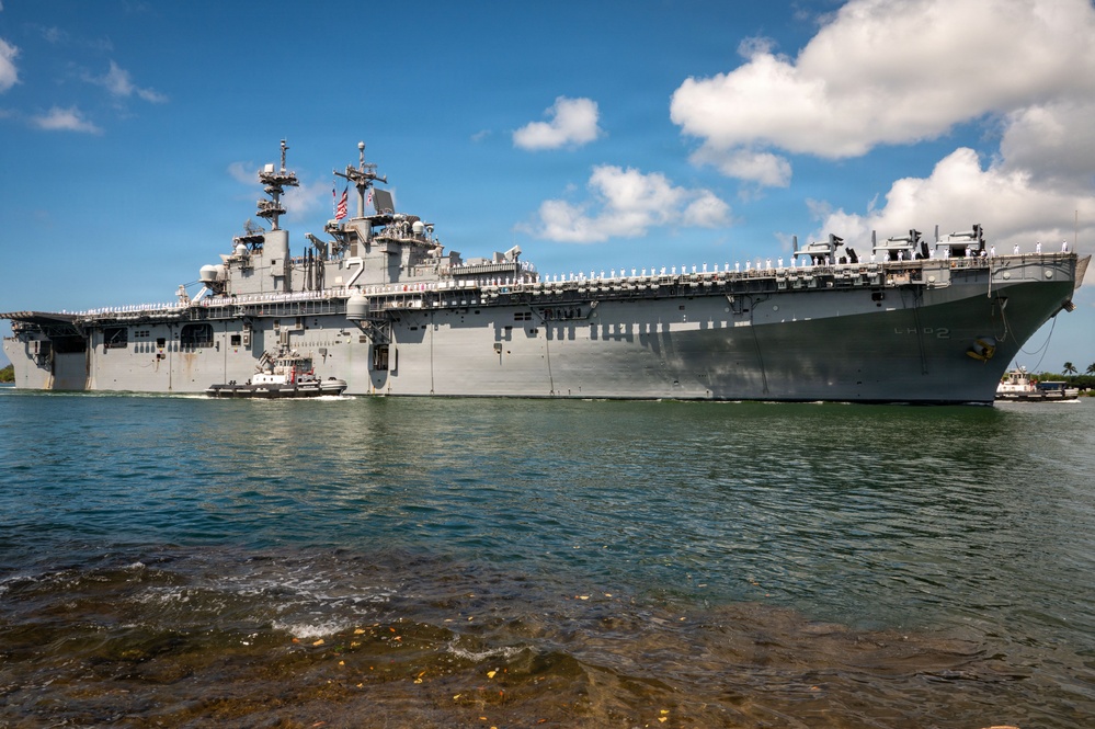 USS Essex (LHD 2) arrives at Pearl Harbor for RIMPAC 2026
