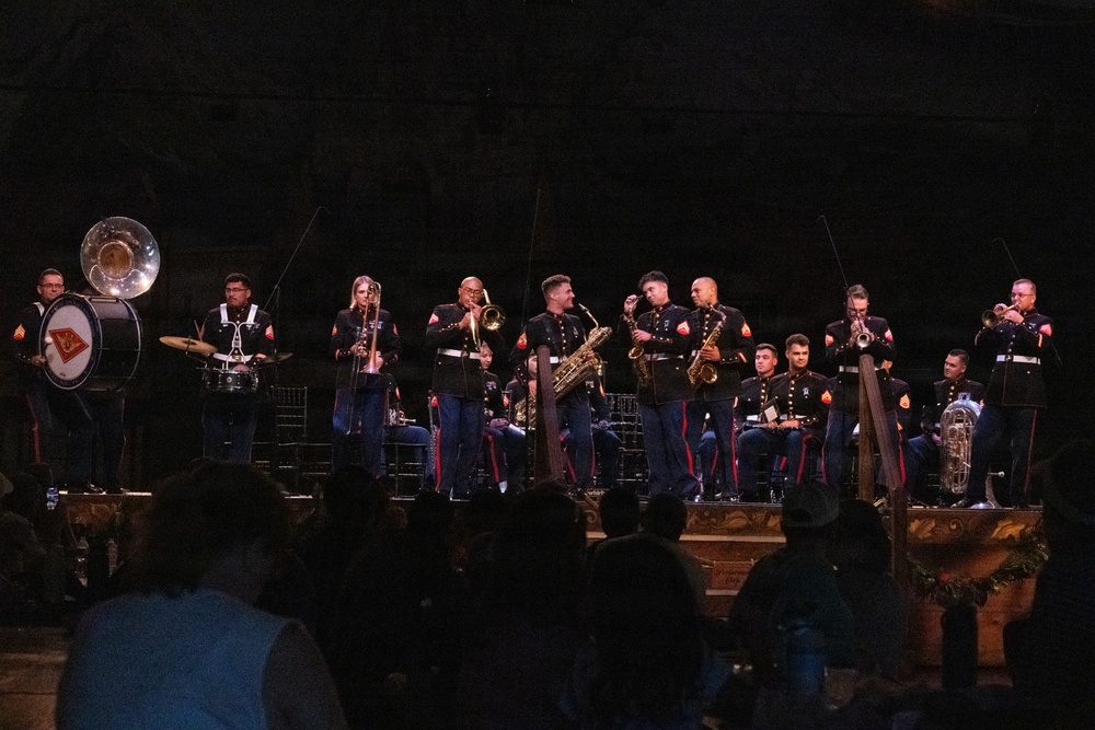 2nd Marine Aircraft Wing Band and U.S. Marine Corps Silent Drill Platoon performs during Fleet Week Norfolk