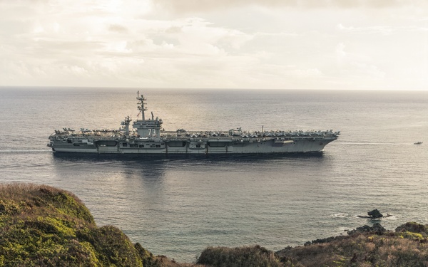 USS George Washington Arrives in Guam
