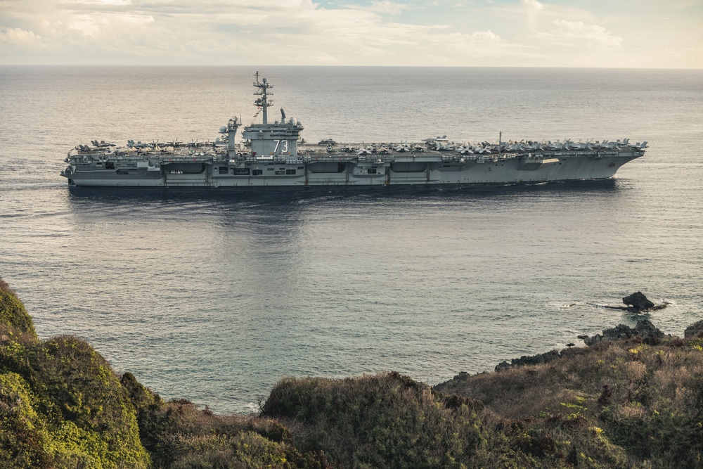 USS George Washington Arrives in Guam