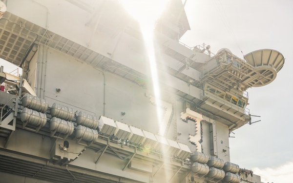 USS George Washington Arrives in Guam