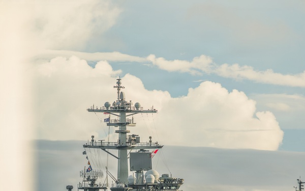 USS George Washington Arrives in Guam