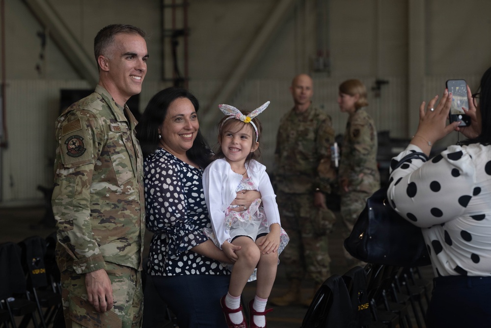 8th LRS welcomes new commander