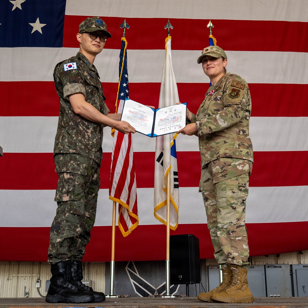 8th LRS welcomes new commander
