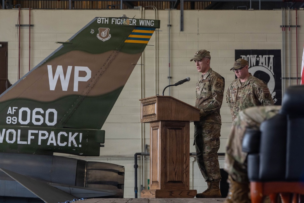 8th LRS welcomes new commander