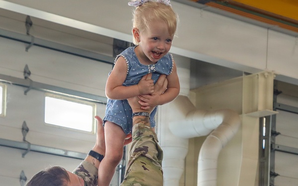 Division Artillery Pre-Deployment Family Time
