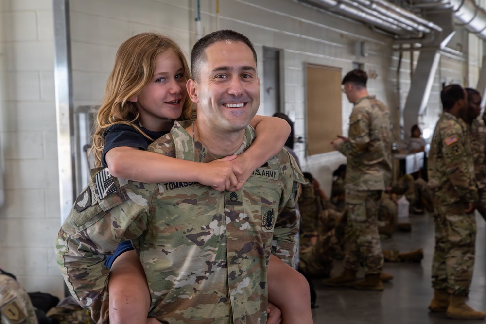 Division Artillery Pre-Deployment Family Time