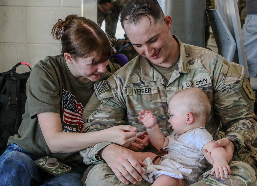 Division Artillery Pre-Deployment Family Time