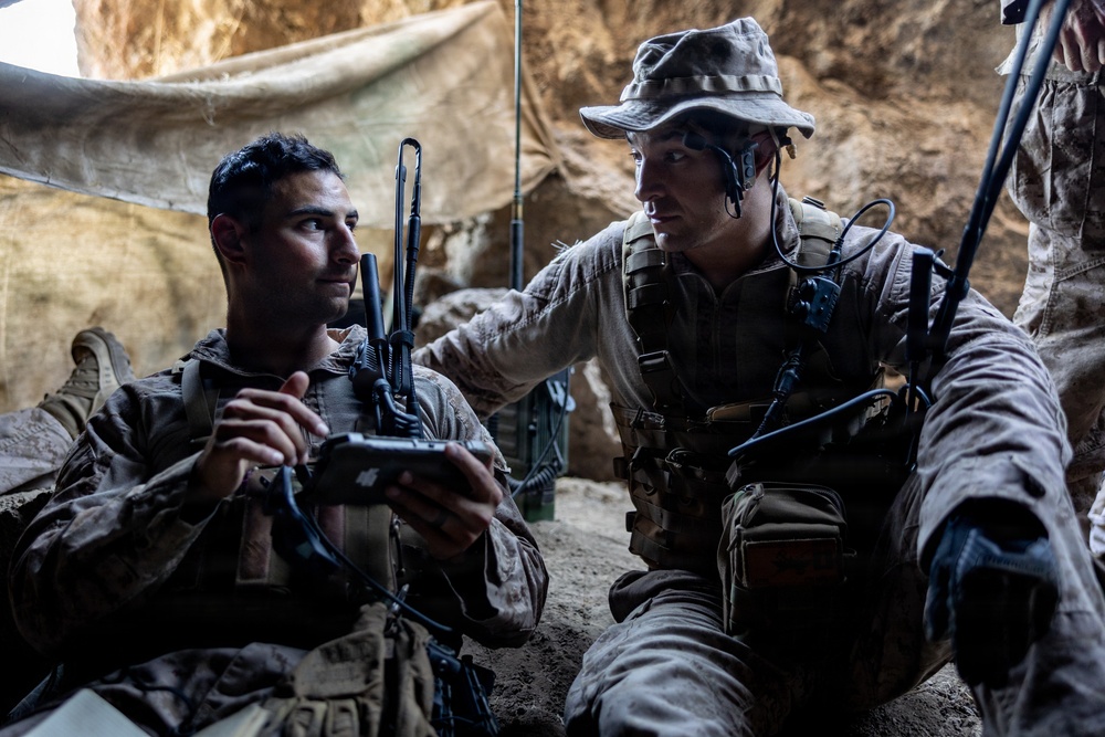 Resolute Hunter 26-2: 5th Air Naval Gunfire Liaison Company Marines establish communications and observe targets in austere environment