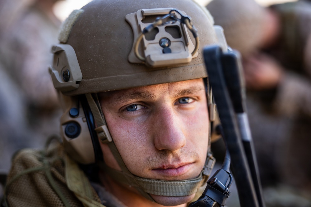 Resolute Hunter 26-2: 5th Air Naval Gunfire Liaison Company Marines establish communications and observe targets in austere environment