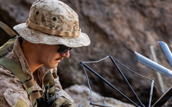 Resolute Hunter 26-2: 5th Air Naval Gunfire Liaison Company Marines establish communications and observe targets in austere environment