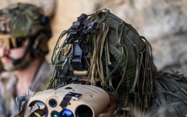 Resolute Hunter 26-2: 5th Air Naval Gunfire Liaison Company Marines establish communications and observe targets in austere environment