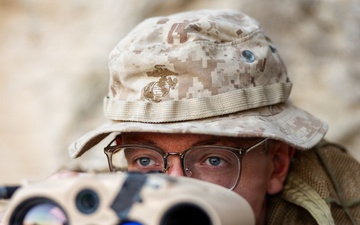 Resolute Hunter 26-2: 5th Air Naval Gunfire Liaison Company Marines establish communications and observe targets in austere environment