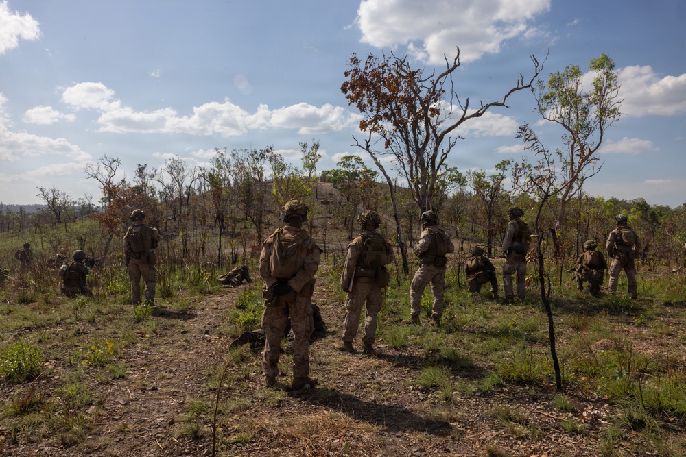 Predator’s Walk 26: US MRF-D Marines with B Co. conduct squad attack drills