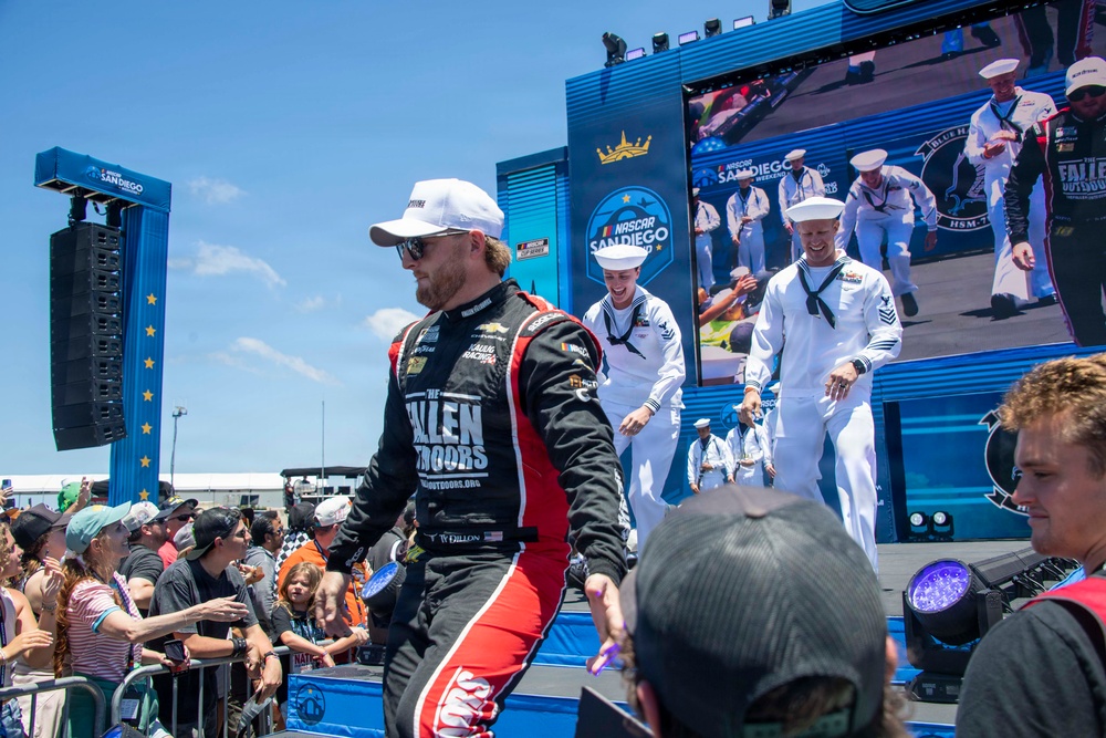 USS Carl Vinson Sailors participate in NASCAR Cup Series driver introductions