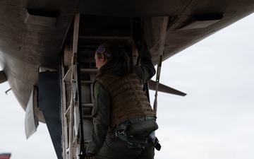 B-1B Lancer lands to support U.S. Central Command