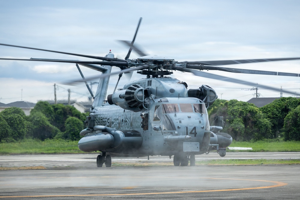 HMH-361 arrives at JGSDF Camp Metabaru