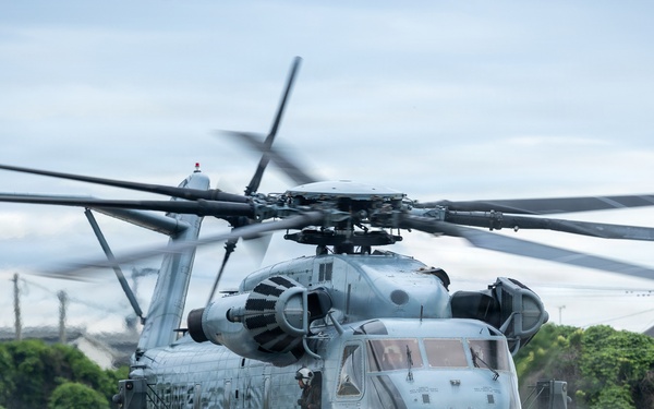 HMH-361 arrives at JGSDF Camp Metabaru