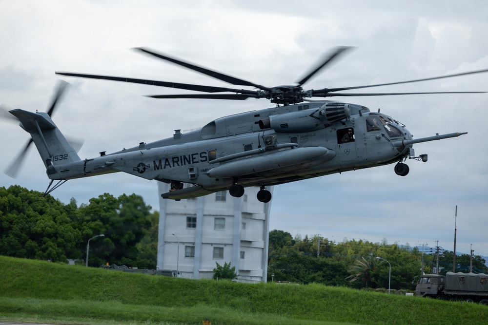 HMH-361 arrives at JGSDF Camp Metabaru