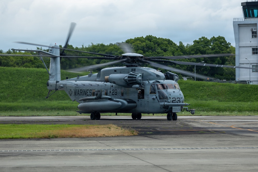 HMH-361 arrives at JGSDF Camp Metabaru
