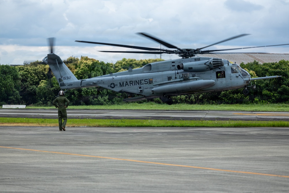 HMH-361 arrives at JGSDF Camp Metabaru