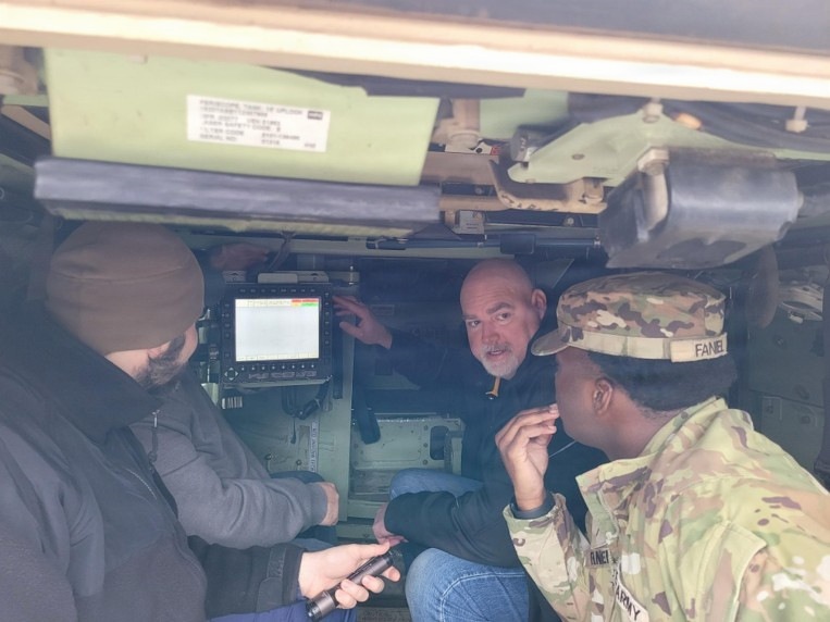 CECOM ILSC STR and FSR provide unit support on Bradley vehicles
