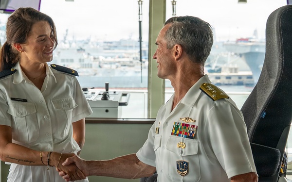 Vice Adm. Doug Perry, commander, U.S. 2nd Fleet, speaks to a Dutch Sailor