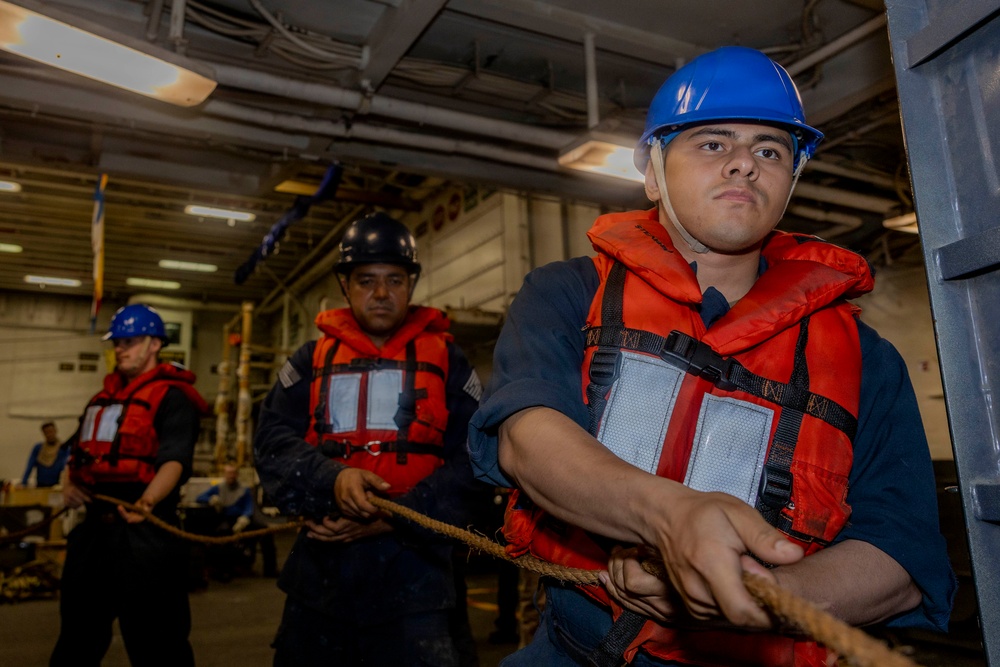 Kearsarge Conducts Replenishment at Sea
