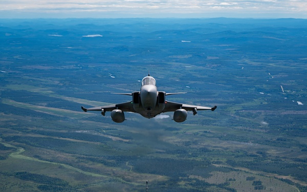 Kentcuky Airmen provide tactical airlift for RAFL26 formation flight