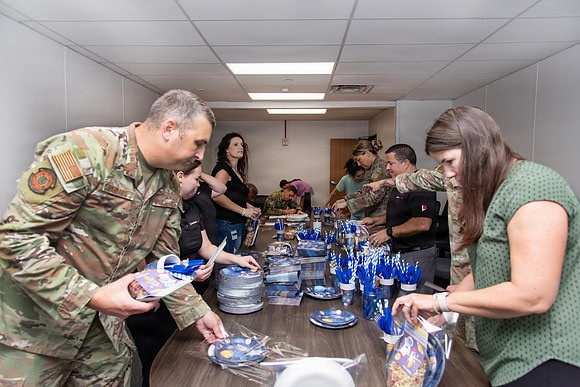STARCOM spouses, volunteers support deployed service member families