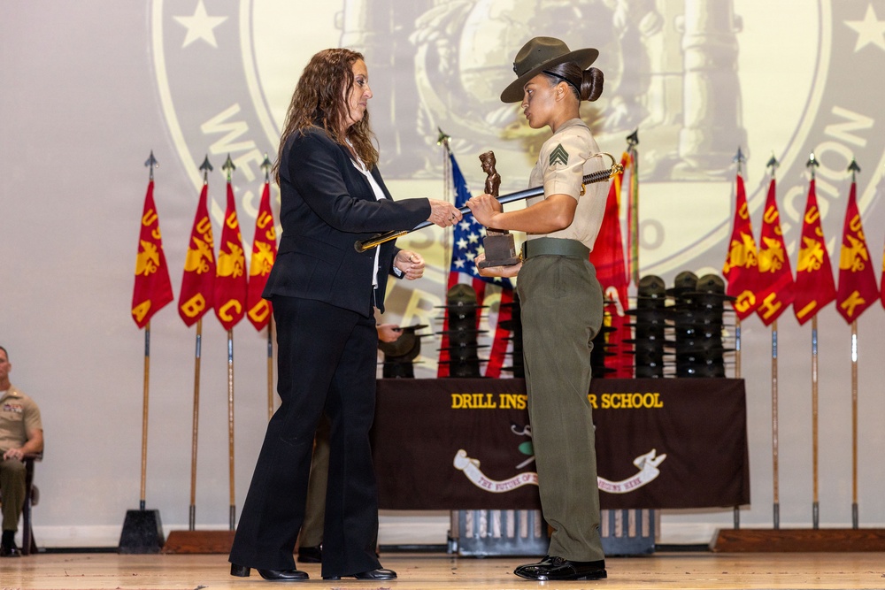 DI School Class 3-26 Graduation ceremony