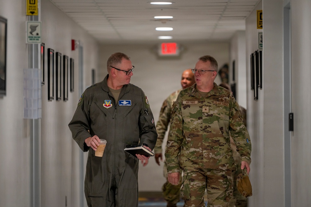 Lt. Gen. Ahmann Visits the 180FW