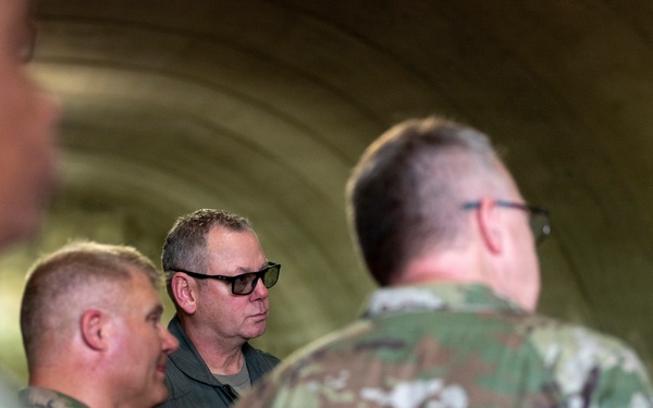 Lt. Gen. Ahmann Visits the 180FW