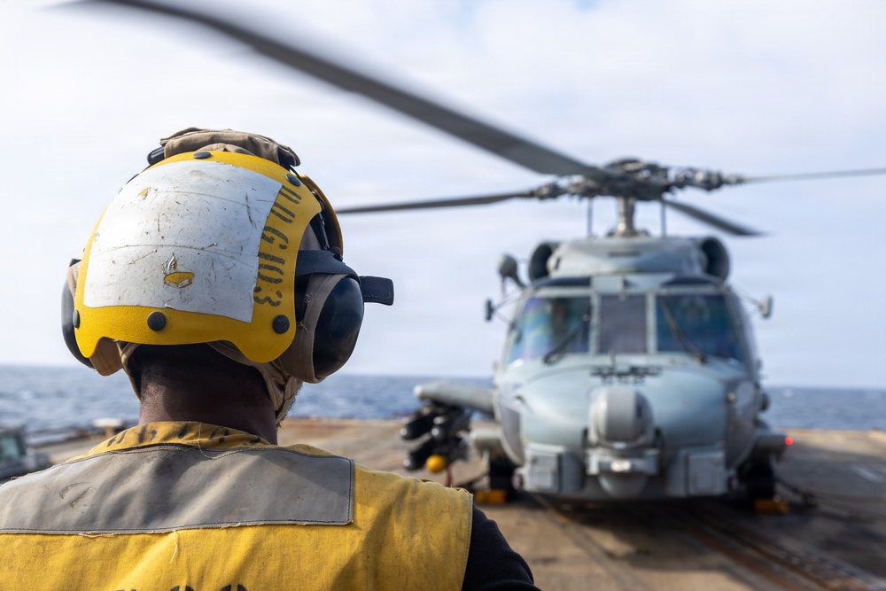 Truxtun Conducts Flight Operations