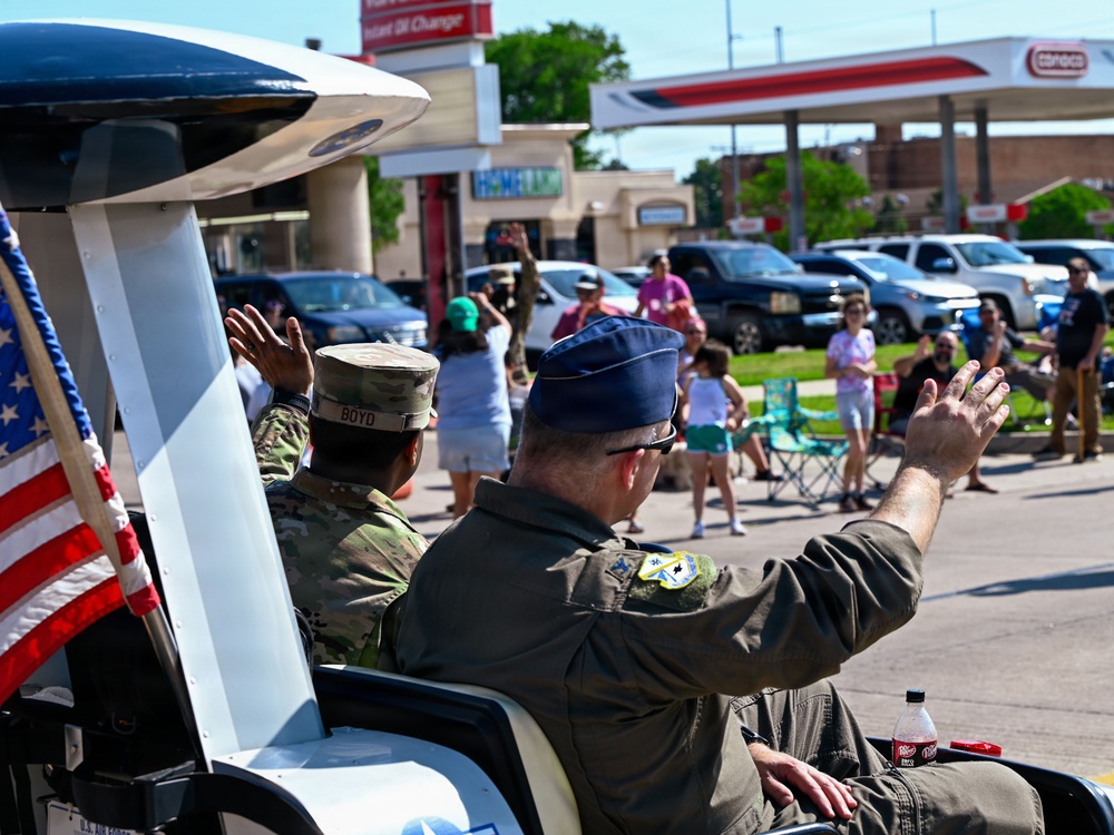 552nd ACW attends the 2026 Del City Armed Forces Parade