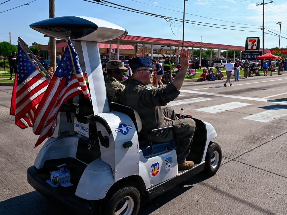 552nd ACW attends the 2026 Del City Armed Forces Parade