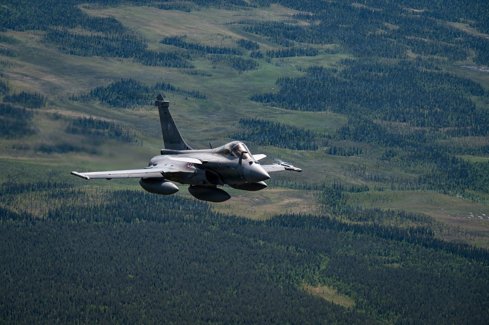 Kentcuky Airmen provide tactical airlift for RAFL26 formation flight