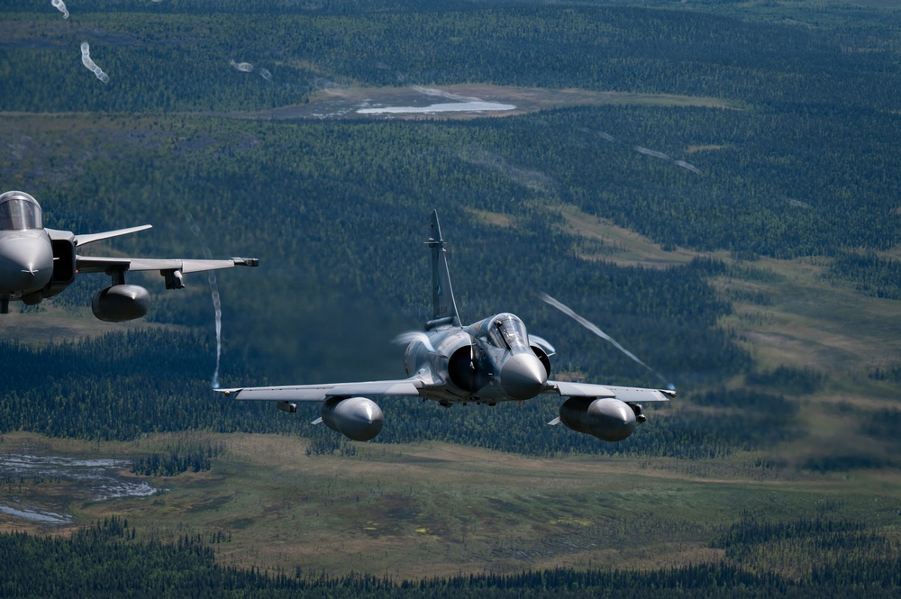 Kentcuky Airmen provide tactical airlift for RAFL26 formation flight