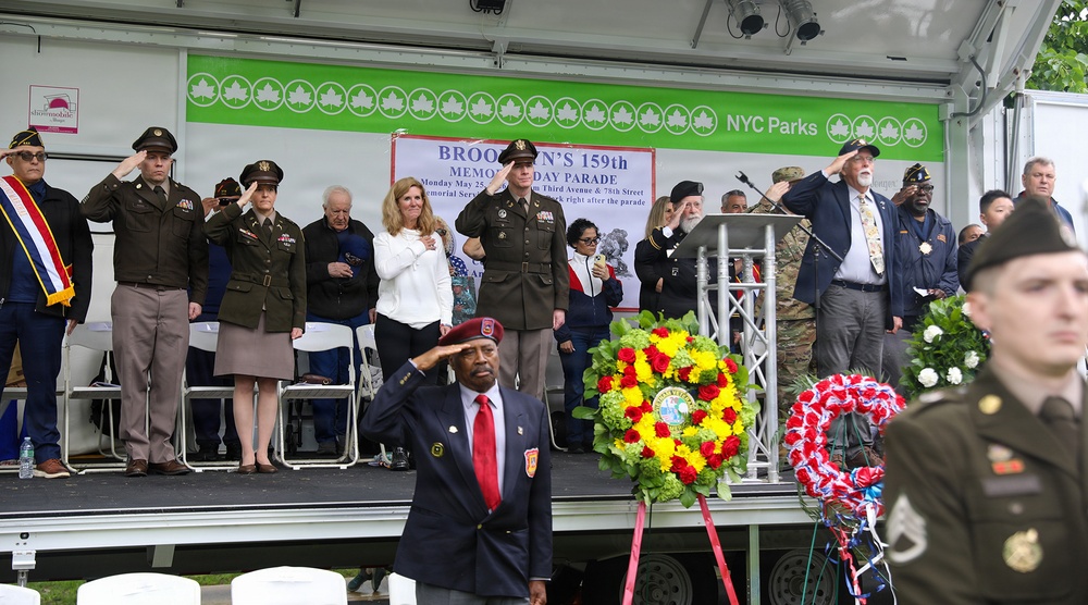 Army Reserve leads Brooklyn in honoring fallen heroes