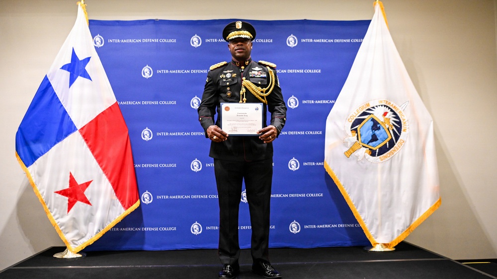 IADC Class 65 Attends Panama Alumni Meeting and Hall of Honor Ceremony