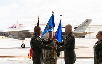 350th Spectrum Warfare Group change of command