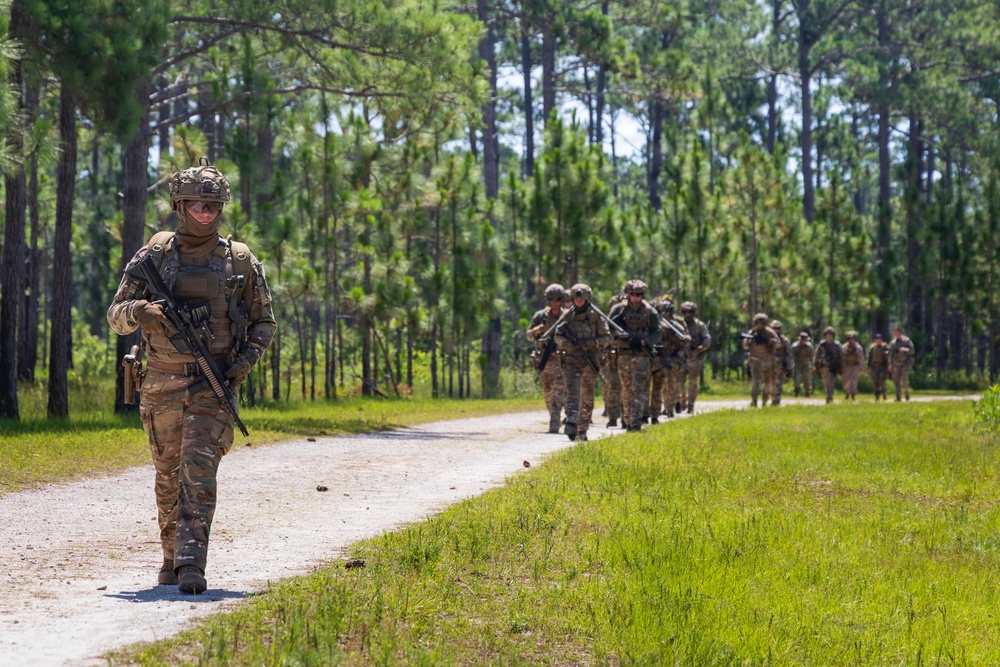 FLEETEX 250 | U.S. and French Marines Participate in a Bilateral Company Live-Fire Range