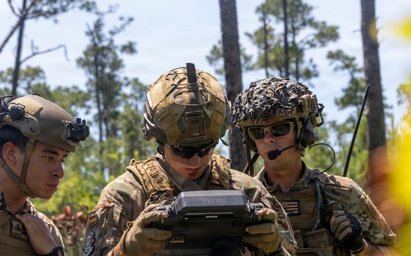 FLEETEX 250 | U.S. and French Marines Participate in a Bilateral Company Live-Fire Range